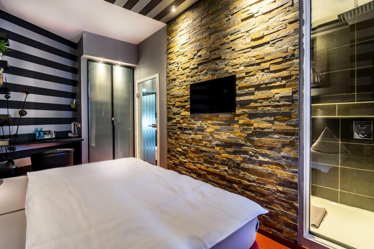 Sl'Otel - Das Stadthotel - Voll Klimatisiert Bernburg Dış mekan fotoğraf