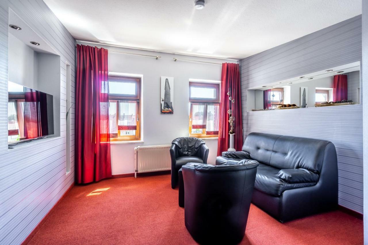 Sl'Otel - Das Stadthotel - Voll Klimatisiert Bernburg Dış mekan fotoğraf
